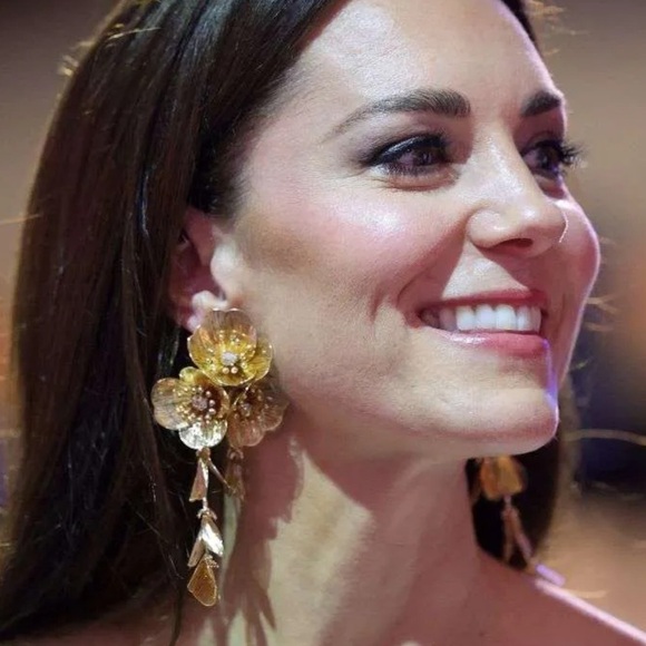 Zara famous Kate earrings gold Floral Drop Earrings - Picture 3 of 7